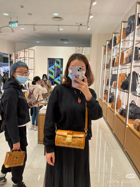 Mcm 芭比龙