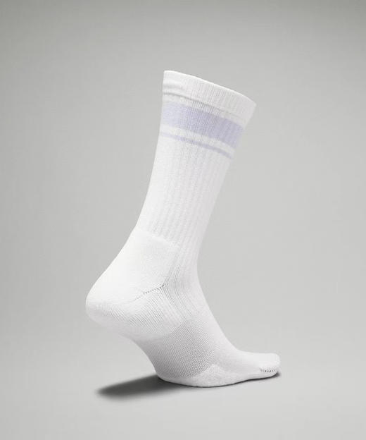 外贸原单正品lululemon休闲运动盒装男袜女袜
精梳棉材质，穿着透气吸湿舒适，给足部足够的舒适度！
帆布鞋，运动鞋，皮鞋等各种风格都能驾驭！
一盒五双，均码35-44。男女同款 商品图12