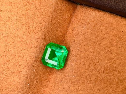 0.96ct刻面祖母绿裸石 商品图1