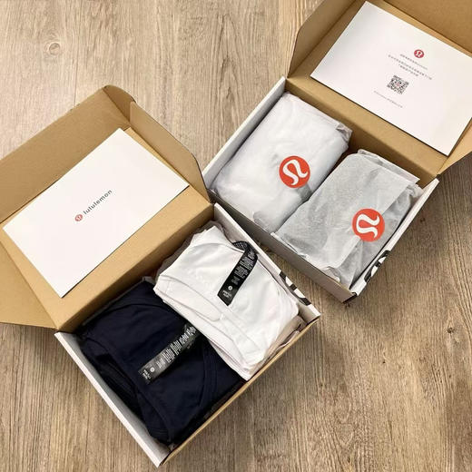 原单正品露露Fundamental 男士速干长袖T恤！打底衫。
超值一盒2件装！白➕藏青
尺码: M-XXL 商品图4