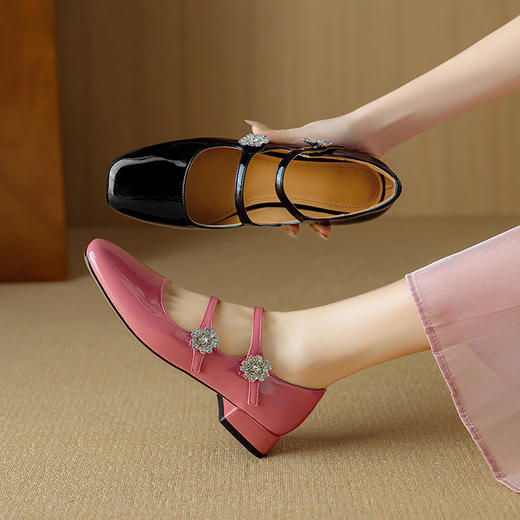 【预售5天】自留款超美又乖又嗲圆头水钻花朵浅口漆皮玛丽珍单鞋NJMK&K1323 商品图0