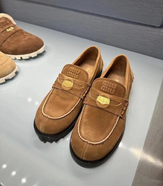 年度必入  买手店  缪小姐金币乐福鞋   麂皮棕/黑色开边珠牛皮单鞋 商品图0