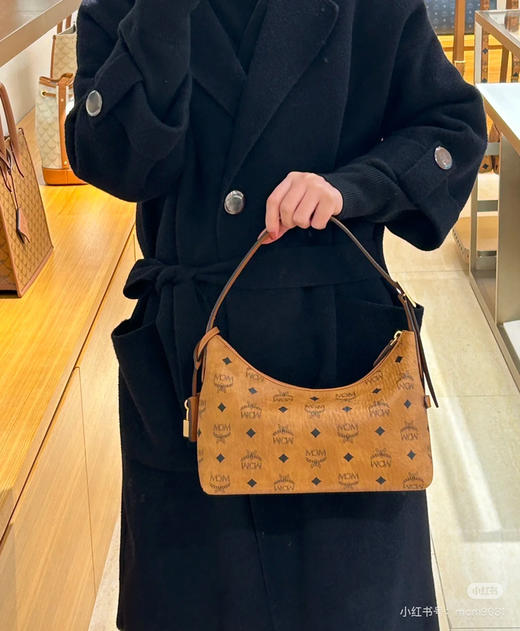 MCM 新品牛角包 商品图7