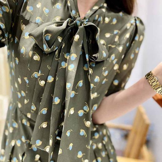 顺丰包邮洛诗琳34802新款蝴蝶结飘带真丝印花百褶连衣裙女53068 商品图0