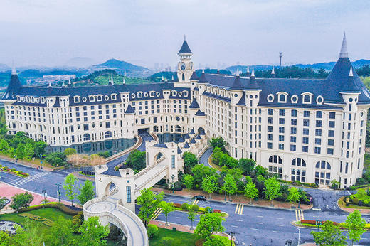 ★3月周末不加价★￥599起/晚，藏于竹海的梦幻亲子主题城堡酒店【安吉银润锦江城堡酒店】豪华房+早餐+1大1小hellokitty乐园票！另有悦Cafe徒步套餐可选~，有效期至2026年6月30日 商品图2