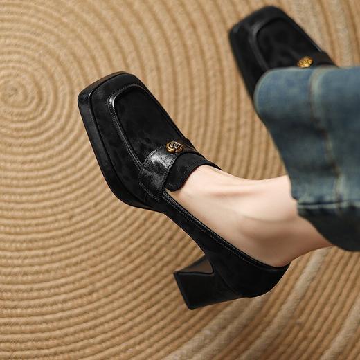 【预售5天】牛皮法式复古休闲乐福鞋，豹纹轻便舒适F方头粗跟单鞋DPJ&2027 商品图1