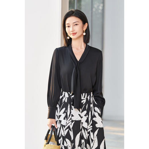 剩S 醋酸缎面垂感衬衫 米思阳2026春季新款轻奢高级感系带上衣女5992 商品图0