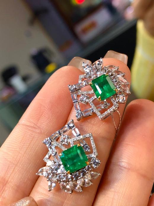 3ct刻面祖母绿耳钉 商品图1