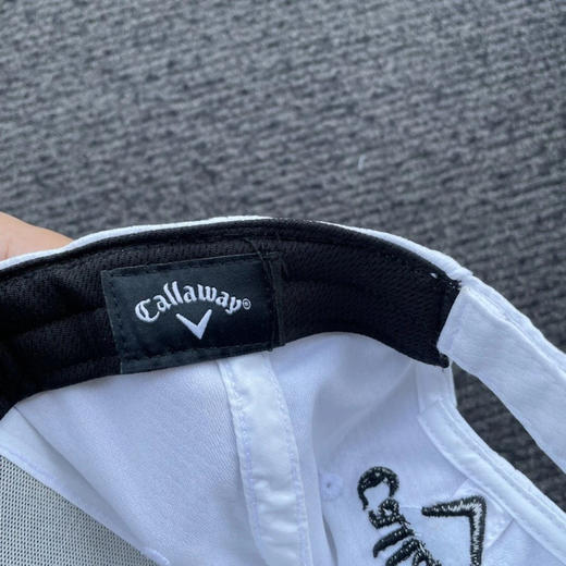 正品卡拉威高尔夫球帽，快干材质，均码头围可调。
黑色，白色
特价 商品图5