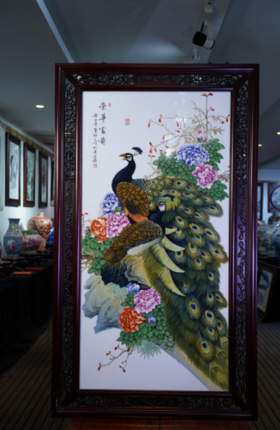 釉上粉彩荣华富贵瓷板