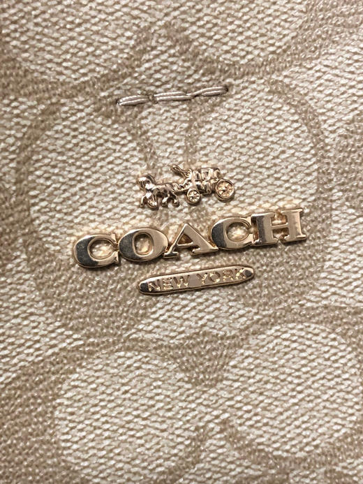 春季特惠💰450 蔻驰CA582 coach新款Mollie 22，蔻弛新品融合了coach经典手提包和托特包的优点 商品图4