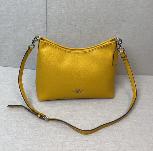 春季特惠💰450 蔻驰蔻家新款腋下包Laurela单肩斜跨手提流浪包CR148 尺寸：28-18-11cm 商品图2