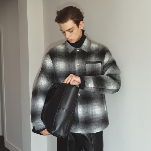 GXG男装 黑白格绣花短款大衣 冬季热卖黑白格绣花短款大衣 GEX10627564 商品图2