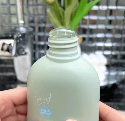 【99.9%⁧抑菌】儿童配方，‌孕妇、‫婴儿、⁢学生党必囤去姨妈渍、⁧尿黄渍真的绝！⁢升级500ml量贩装一泵解决👙清洁难题两大瓶【润本内衣专用洗衣液】 商品图1