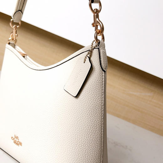 春季特惠💰450 蔻驰蔻家新款腋下包Laurela单肩斜跨手提流浪包CR148 尺寸：28-18-11cm 商品图4