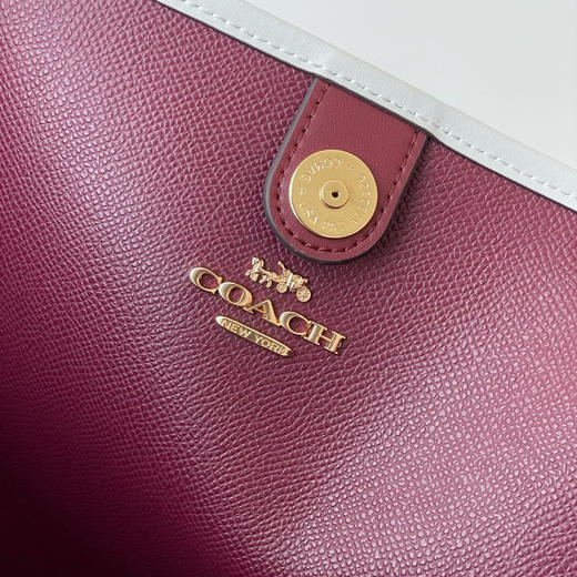 春季特惠💰450 蔻驰City托特包购物袋5696 吸扣设计新款女士托特包/手提/单肩 经典老花包身设计 商品图6