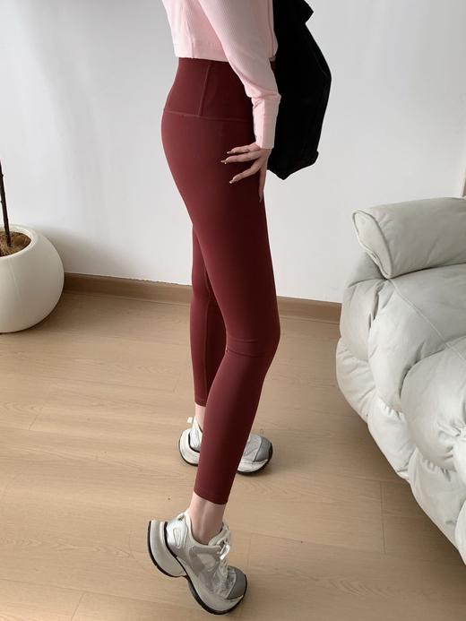 新增腿标款！lu家春夏薄款九分瑜伽裤丨客供王牌面料！标牌齐全❗️出入专柜无压力~ 时尚运动达人人手一条❗真的巨舒服巨好穿，又薄又透气，推荐多色入💯 商品图8