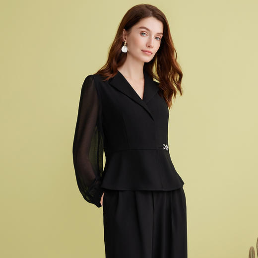 EITIE爱特爱气质正式感V领收腰网纱拼接显瘦黑色上衣2025春新款A2513519 商品图3
