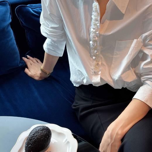 顺丰包邮洛诗琳35842高级感棉质重工亮片钉珠不规则扭结衬衫2035 商品图0