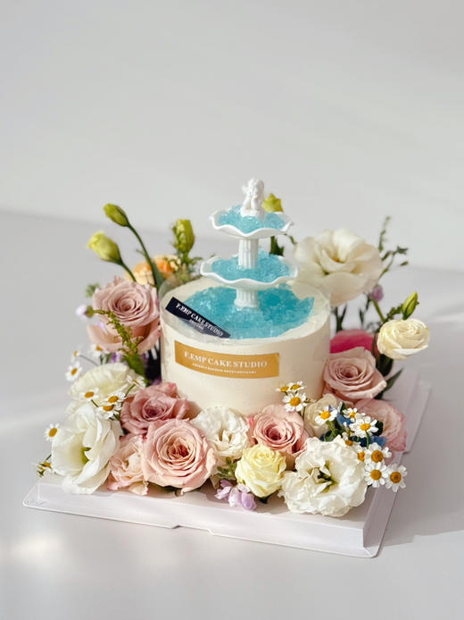 许愿池鲜花蛋糕 商品图0