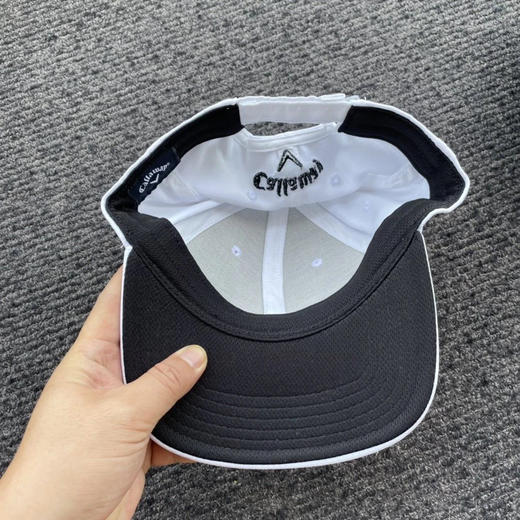 正品卡拉威高尔夫球帽，快干材质，均码头围可调。
黑色，白色
特价 商品图3
