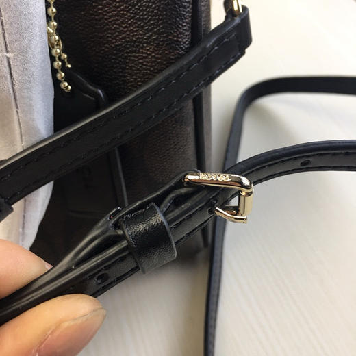 春季特惠💰450 coach蔻驰F58312 新款波士顿系列 枕头包 商品图8