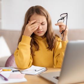 由唯眼镜论向“光+远”科技防控进步，这场儿童近视防控的革命，我们必胜