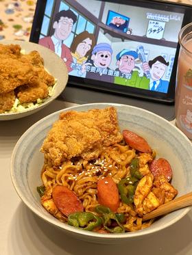 复工懒人摆烂指南📝甜辣火鸡面+香脆炸鸡，双倍快乐！