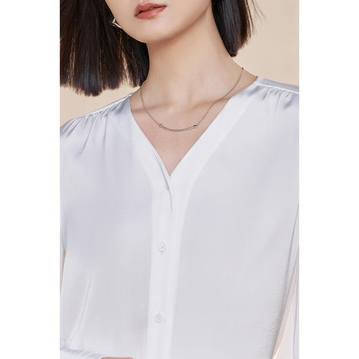 剩XL 米思阳2026春季新款通勤极简白衬衣V领宽松单排扣衬衫女5260 商品图2