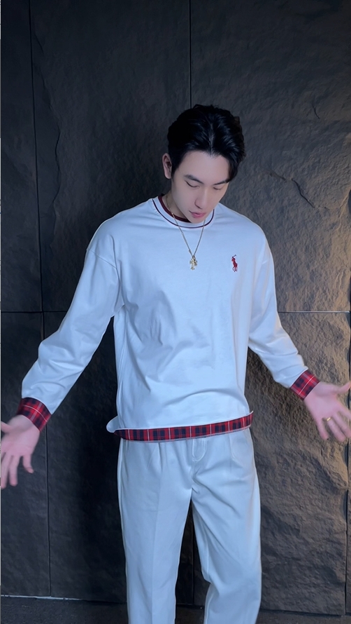 T2179早春新款时尚个性韩版拼接衬衫撞色刺绣标圆领长袖高级感设计百搭