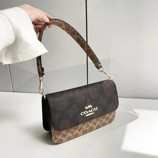 春季特惠💰490 蔻驰COAC新品 CAA83 CX798 经典腋下包Brynn新配色耶 商品图4