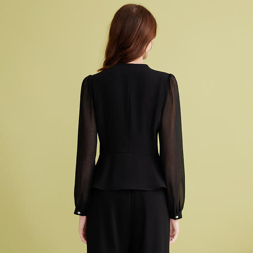 EITIE爱特爱气质正式感V领收腰网纱拼接显瘦黑色上衣2025春新款A2513519 商品图4