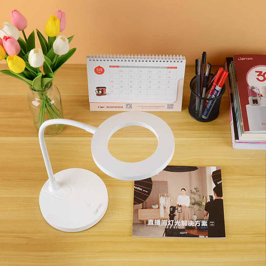 联创LED台灯_DF-LP0529M充电台灯无极调光三档色温护眼 商品图1