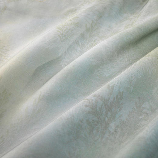 多喜爱 50S天丝四件套 缥缈茹烟/屿香花意绣花工艺 缥缈茹烟 丝滑舒适 刷木印染 奥地利进口兰精天丝 莱赛尔纤维 国风刺绣 礼盒包装 商品图6