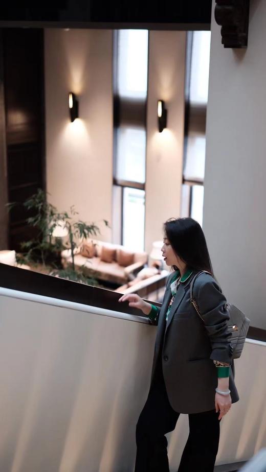 羊毛精纺灰色女绅士西装 满分摩登造型 英伦斜纹呢复古时髦 职场通勤品味尽显 面料考究垂感好G0727 商品图0