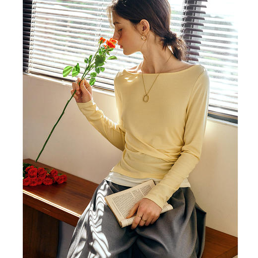 OLrain欧芮儿黄色法式T恤女春季2025新款假两件一字领温柔风上衣 商品图0