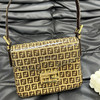 正品二手 Fendi 中古 水晶皮 老花 珐琅金扣 小号 腋下包 商品缩略图3