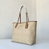 春季特惠💰450 蔻驰City托特包购物袋5696 吸扣设计新款女士托特包/手提/单肩 经典老花包身设计 商品缩略图2