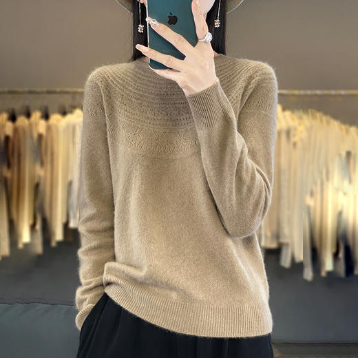 【清仓75元2件】YIMEN 一线成衣圆领卷边民族风针织衫 CM903 无缝技术0束缚，一线成衣，穿着无负担，安迪绒面料，触感软糯细腻，慵懒民族风情针织衫，袖口螺纹设计，更显气质；11色可选 商品图7