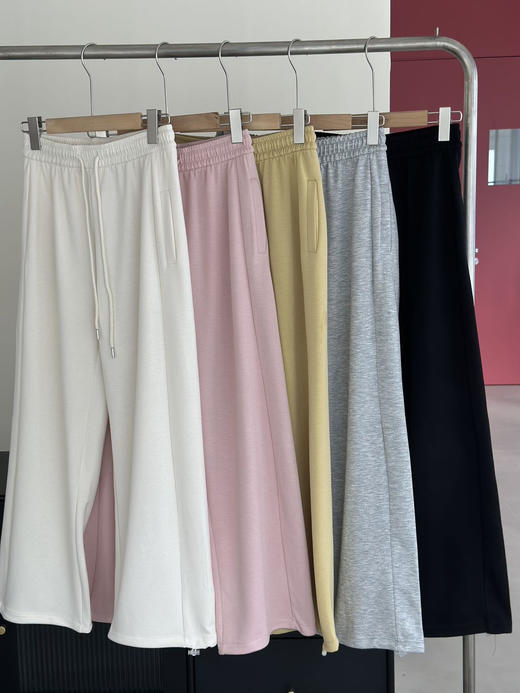  🔥【仟梓赫 空气层两穿卫裤】阔腿➕束脚两穿，🌷裤型完全不挑身材～拥有它走路都带风！超级显腿长👖 面料轻薄柔软💥，裸感丝滑！ 商品图1