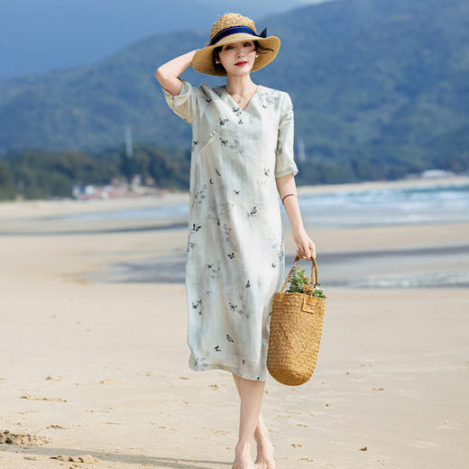 HM-S491中国风蝴蝶竹子印花改良旗袍裙 苎麻V领中袖休闲连衣裙25春季新款 商品图0