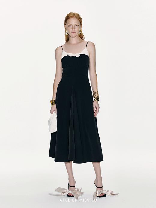 【米兰游记】泡泡肌理趣味拼接收腰吊带连衣裙 商品图1