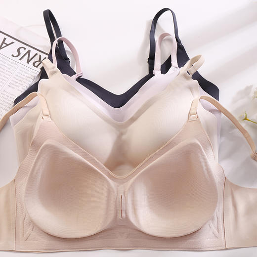 美奈川 无痕蚕丝小V领裸感文胸 BRA11469 商品图1