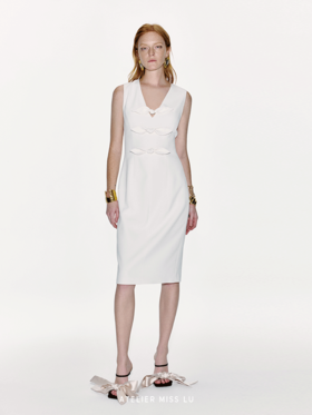 【最初的告白】兔耳蝴蝶结拼接收腰无袖连衣裙