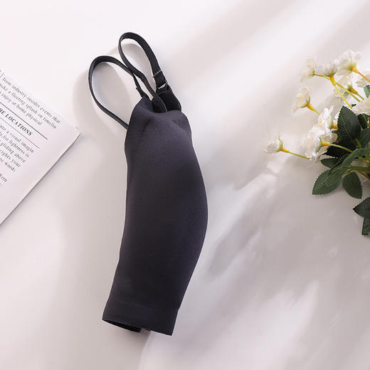 美奈川 无痕蚕丝小V领裸感文胸 BRA11469 商品图3