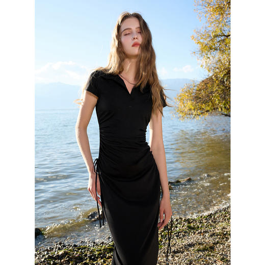 三彩2025春季新款Polo领小黑裙短袖修身收腰连衣裙休闲裙子M 商品图2