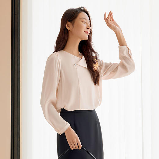 玳莎翻折领真丝衬衫女2025年春款新品宽松显瘦泡泡袖弹力双乔上衣  FA31305 商品图1