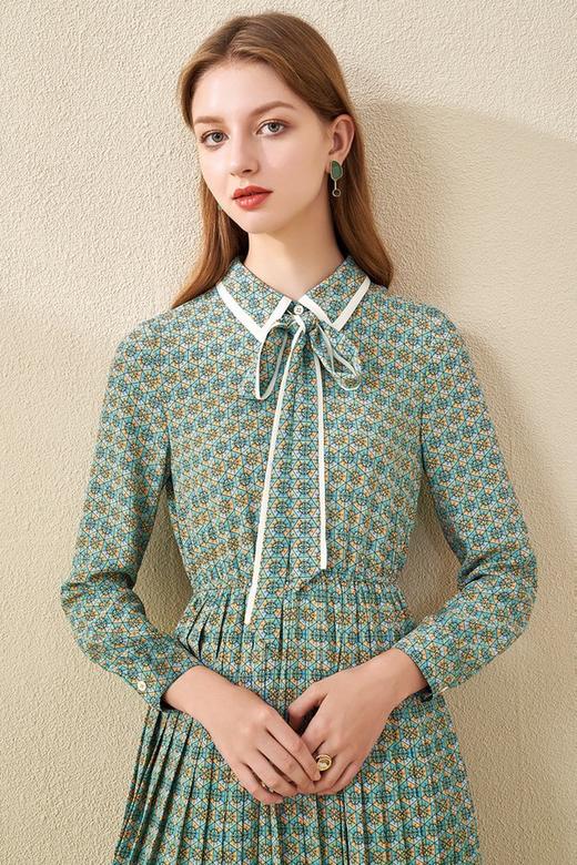 SENTUBILA尚都比拉 飘逸绑带压褶碎花连衣裙 11631 商品图2