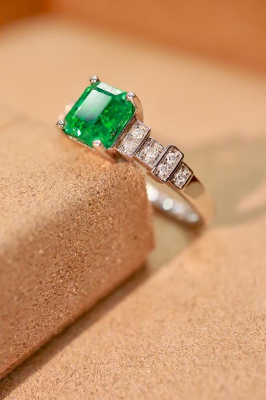 1.17ct刻面祖母绿戒指 商品图3