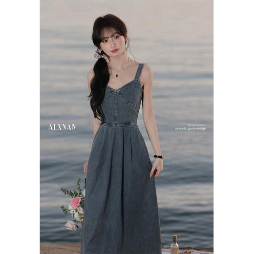 鹿向南「春日序曲」蓝色连衣裙米白色开衫套装 商品图4